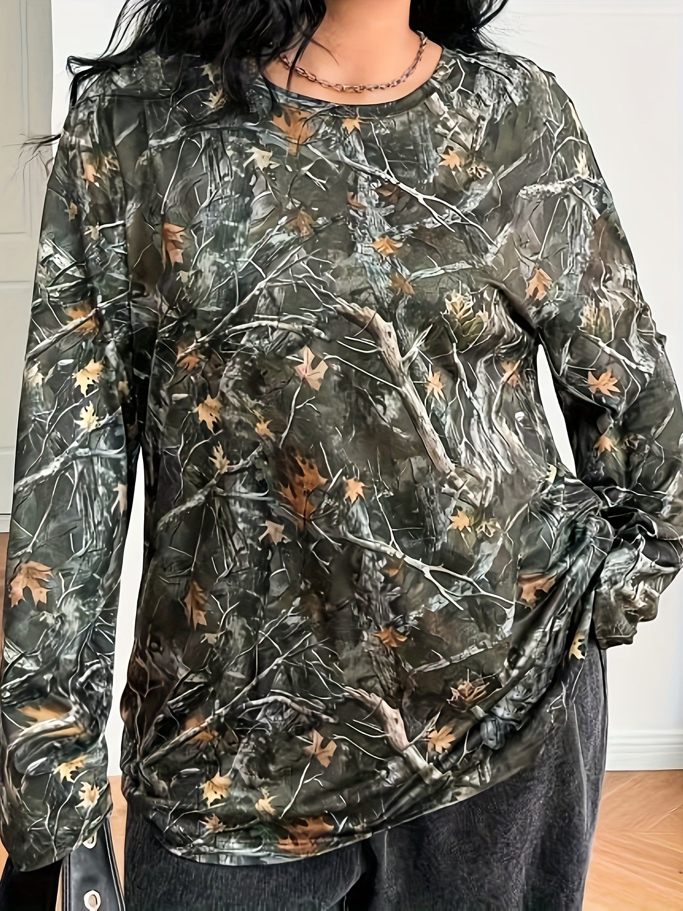 Women's Camouflage Print Long Sleeve T-Shirt, Polyester 95% Spandex 5% Knit Fabric, Medium Stretch