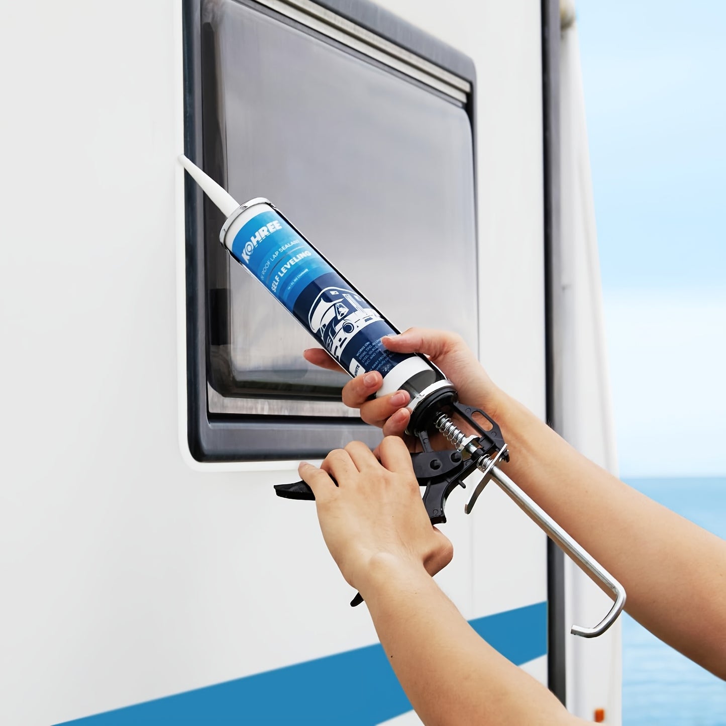 2/4pcs RV Roof Sealant, Self-Leveling Lap Sealant White, RV Caulking Sealant for RV Roofing