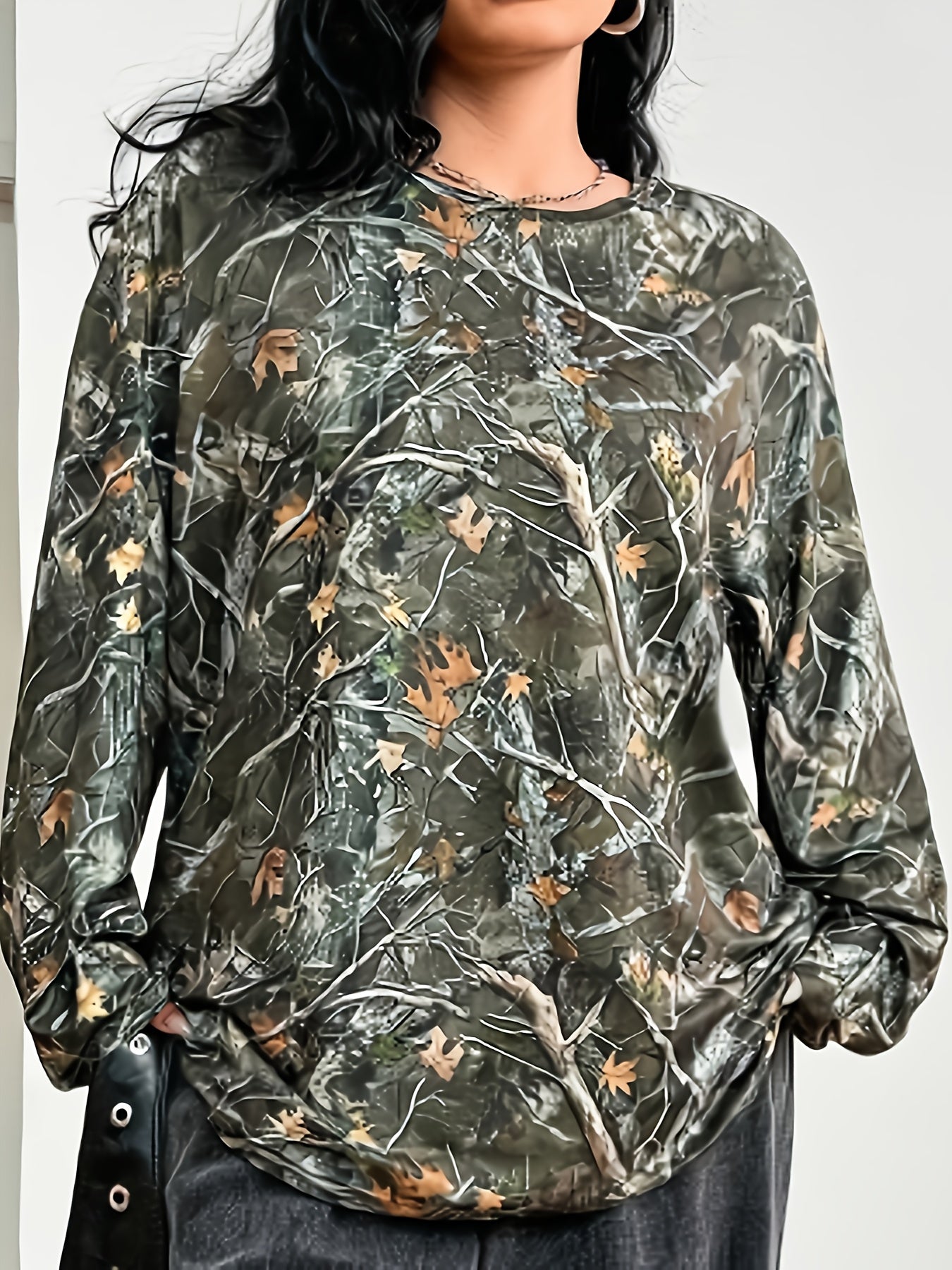 Women's Camouflage Print Long Sleeve T-Shirt, Polyester 95% Spandex 5% Knit Fabric, Medium Stretch