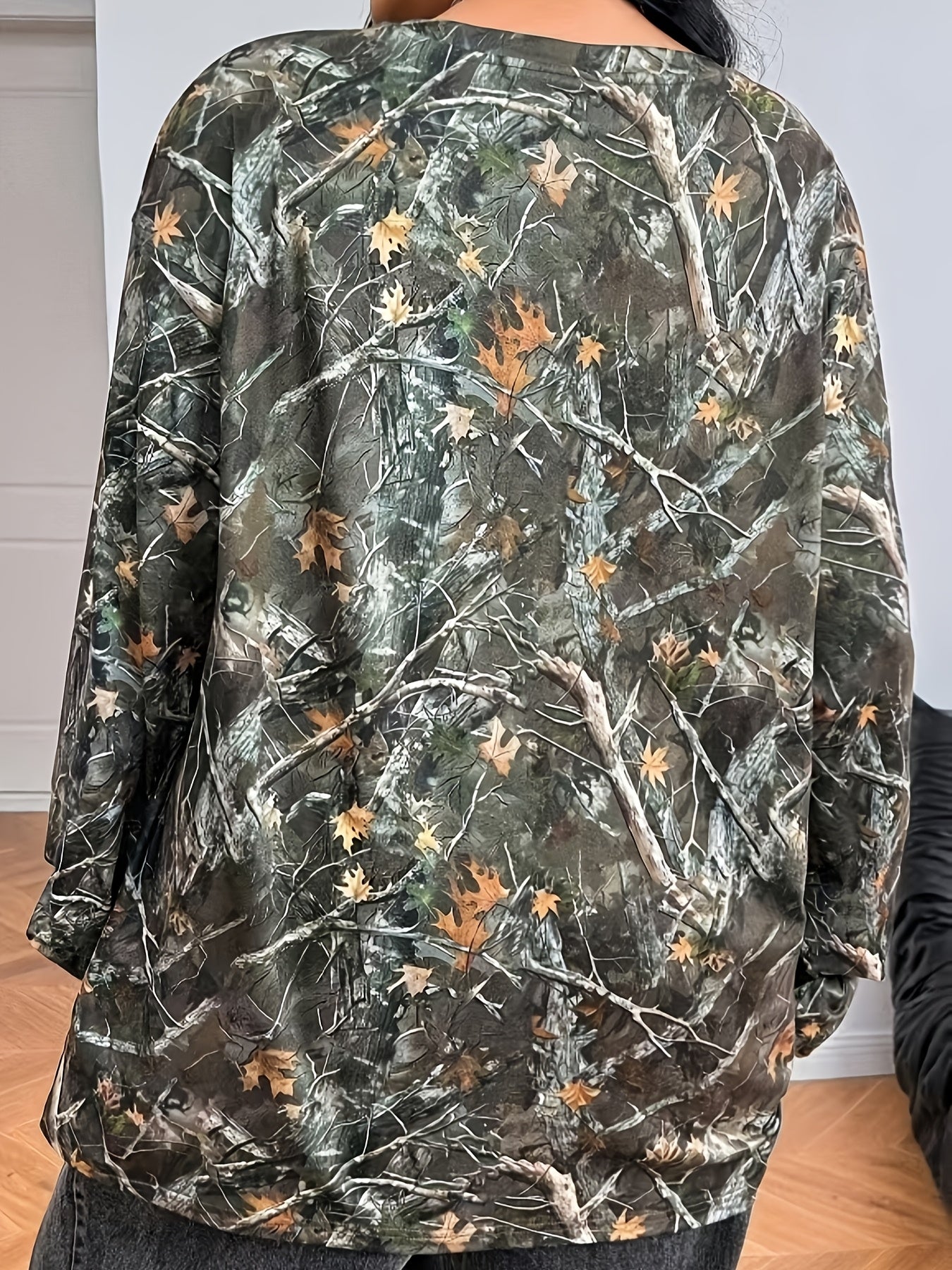 Women's Camouflage Print Long Sleeve T-Shirt, Polyester 95% Spandex 5% Knit Fabric, Medium Stretch